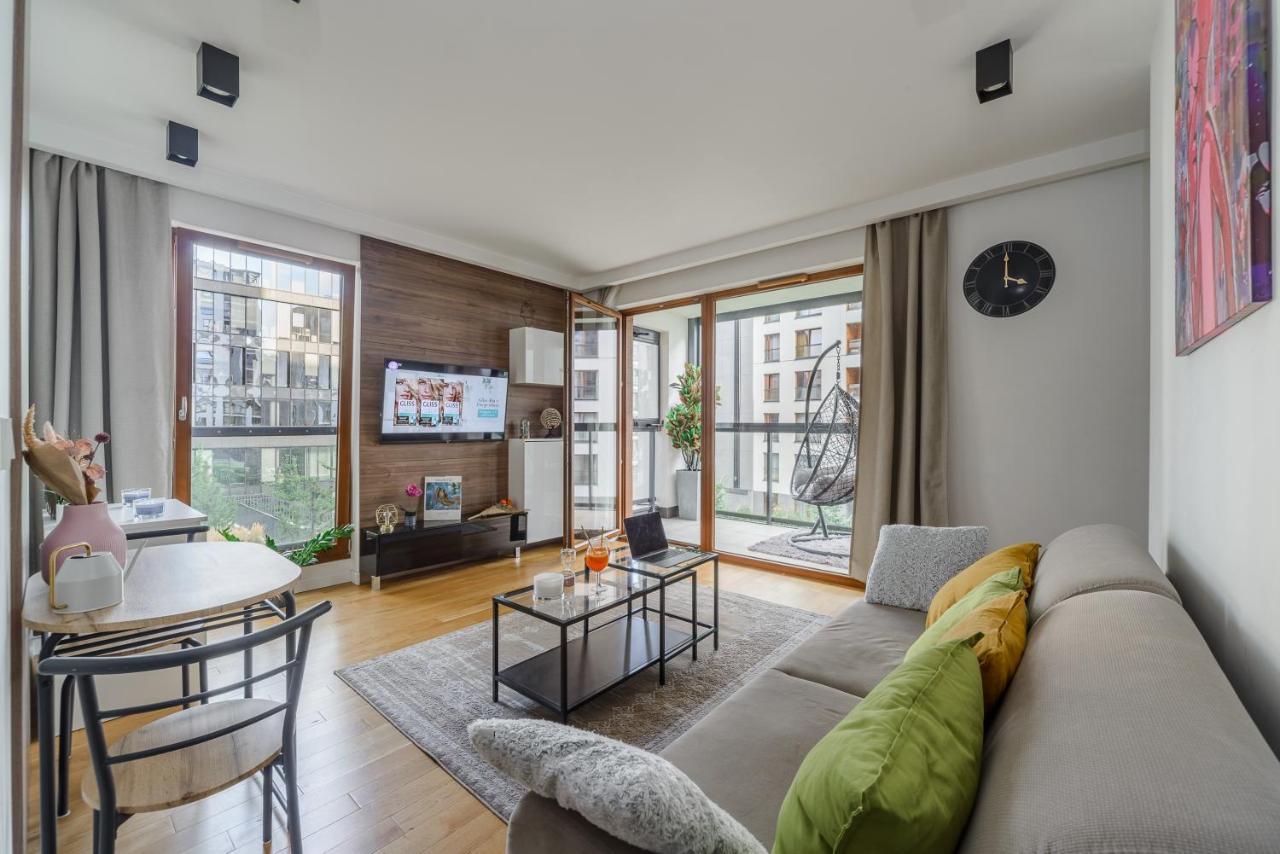 Modern Apartments With Access To The Pool Near Rondo Daszynskiego Station Warsaw Ngoại thất bức ảnh