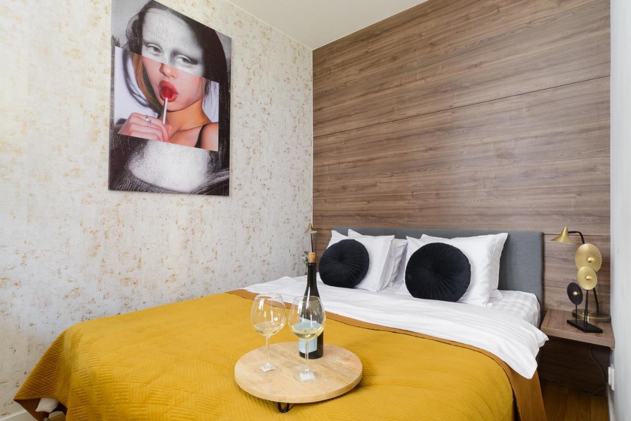 Modern Apartments With Access To The Pool Near Rondo Daszynskiego Station Warsaw Ngoại thất bức ảnh