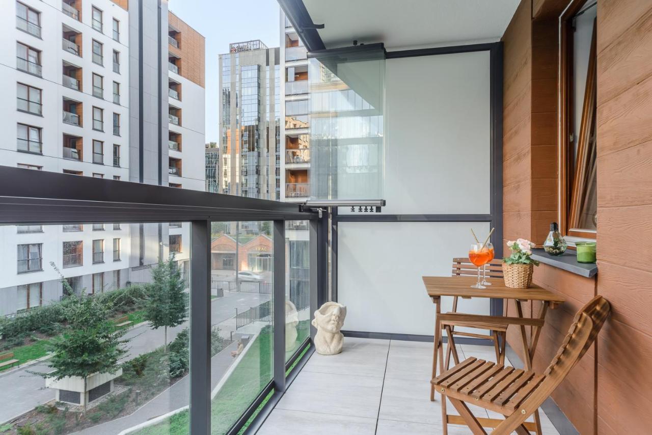 Modern Apartments With Access To The Pool Near Rondo Daszynskiego Station Warsaw Ngoại thất bức ảnh