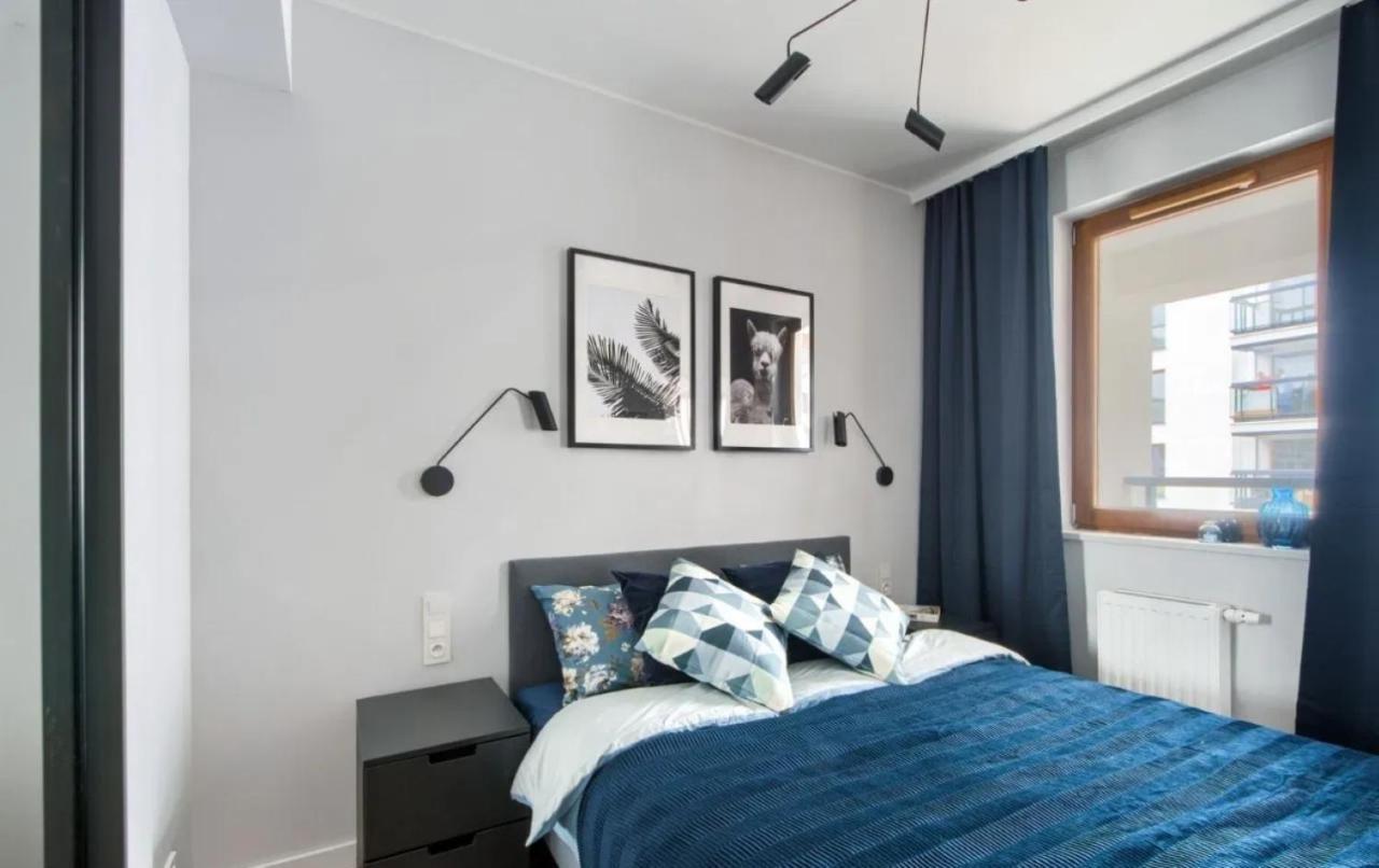 Modern Apartments With Access To The Pool Near Rondo Daszynskiego Station Warsaw Ngoại thất bức ảnh
