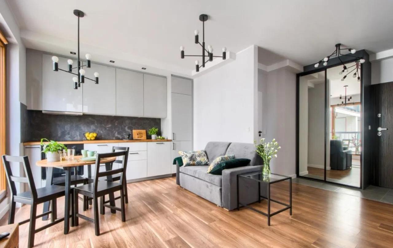 Modern Apartments With Access To The Pool Near Rondo Daszynskiego Station Warsaw Ngoại thất bức ảnh