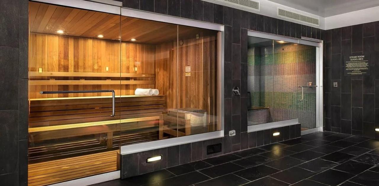 Modern Apartments With Access To The Pool Near Rondo Daszynskiego Station Warsaw Ngoại thất bức ảnh