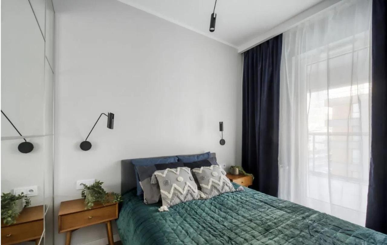 Modern Apartments With Access To The Pool Near Rondo Daszynskiego Station Warsaw Ngoại thất bức ảnh
