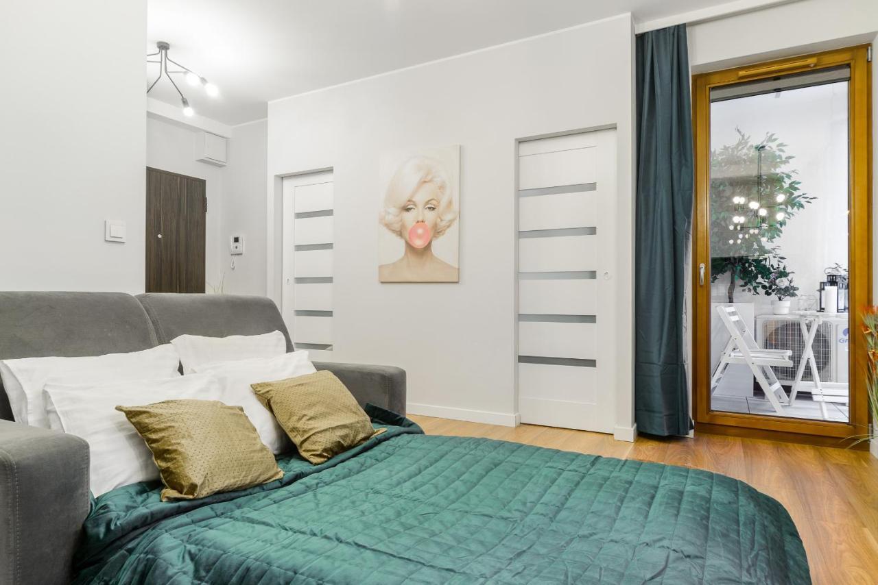 Modern Apartments With Access To The Pool Near Rondo Daszynskiego Station Warsaw Ngoại thất bức ảnh