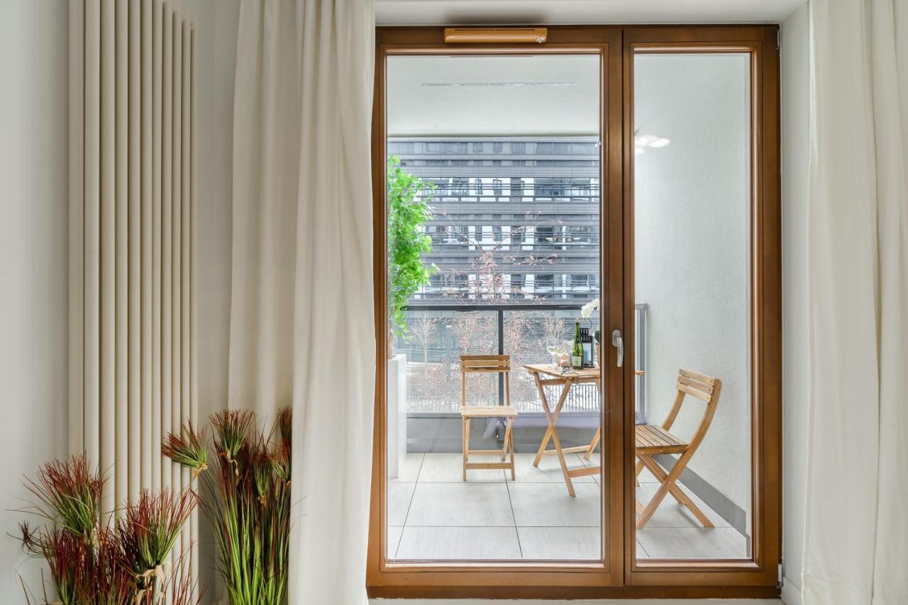 Modern Apartments With Access To The Pool Near Rondo Daszynskiego Station Warsaw Ngoại thất bức ảnh