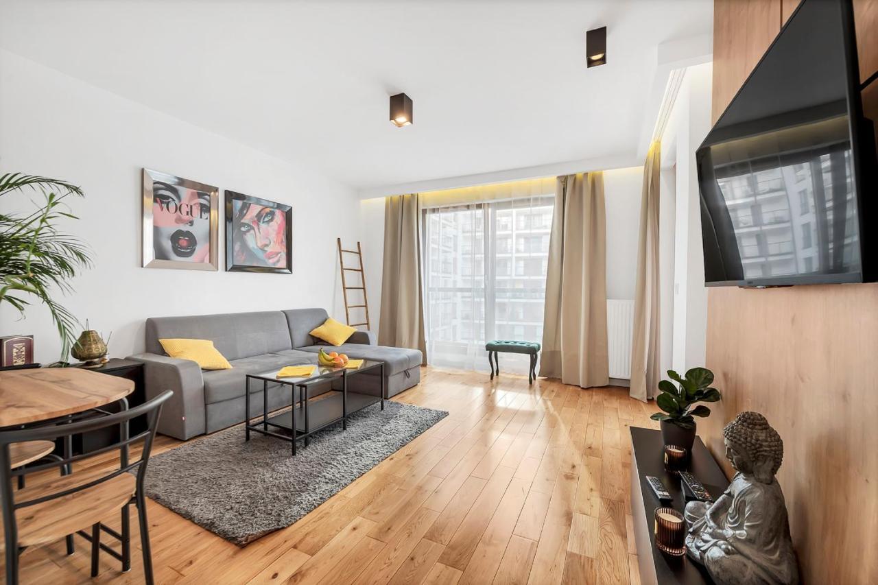 Modern Apartments With Access To The Pool Near Rondo Daszynskiego Station Warsaw Ngoại thất bức ảnh