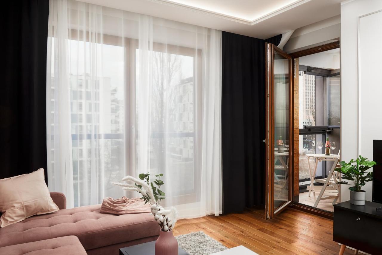Modern Apartments With Access To The Pool Near Rondo Daszynskiego Station Warsaw Ngoại thất bức ảnh